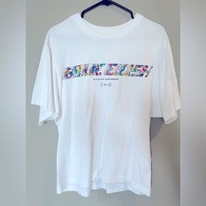 RARE TAKASHI MURAKAMI X BILLIE EILISH FOR UNIQLO BOXY WHITE RACER LOGO ICON TEE!